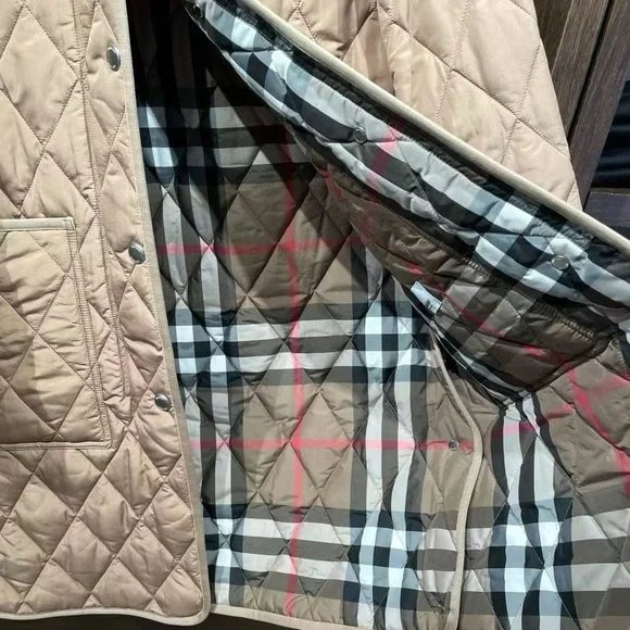 Burberry Tan Quilted Hooded Jacket L - Picture 2 of 10